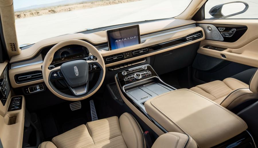 Торпедо Lincoln Aviator 2018 года  (фото 7 из 23)